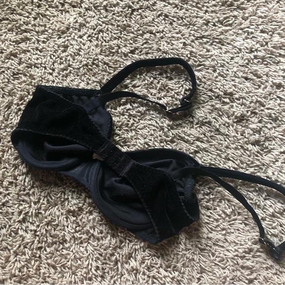 Vintage | Black Velvet Underwire Bra - Picture 3 of 4